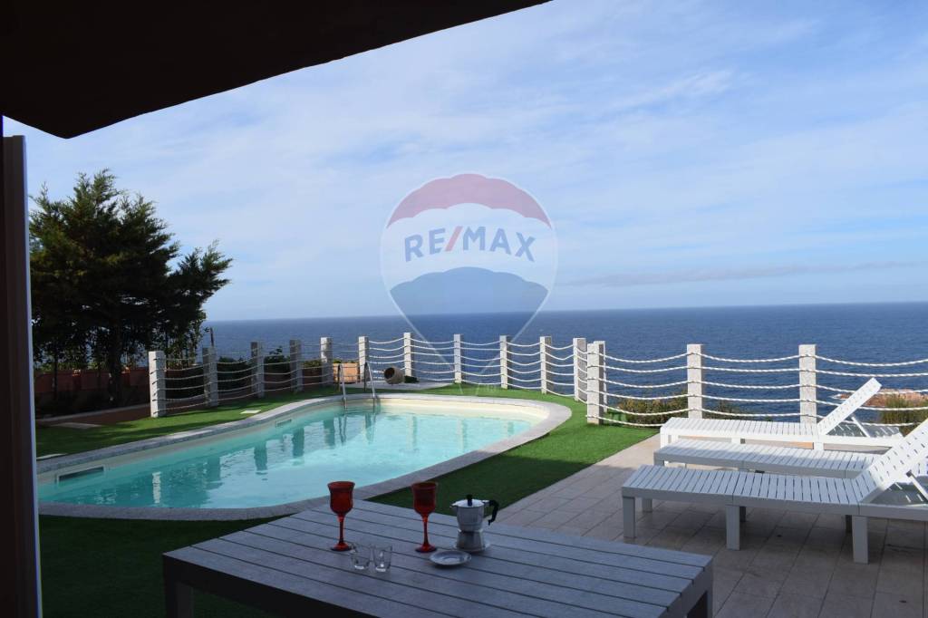 casa indipendente in vendita a Trinità d'Agultu e Vignola in zona Costa Paradiso