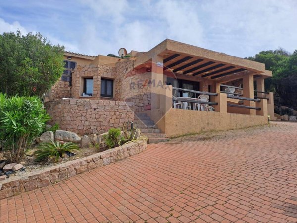 casa indipendente in vendita a Trinità d'Agultu e Vignola in zona Costa Paradiso