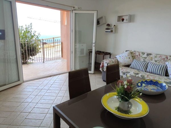 appartamento in vendita a Trinità d'Agultu e Vignola in zona Isola Rossa