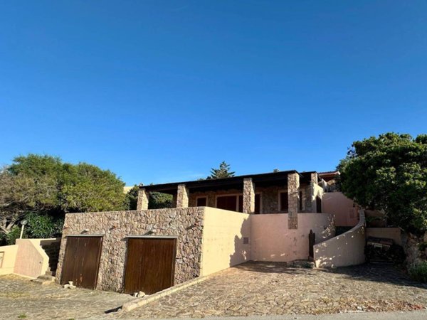 casa indipendente in vendita a Trinità d'Agultu e Vignola in zona Costa Paradiso
