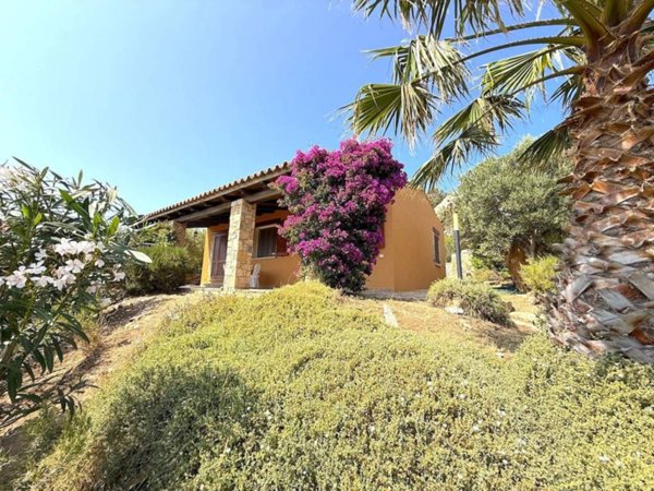 casa indipendente in vendita a Trinità d'Agultu e Vignola in zona Costa Paradiso