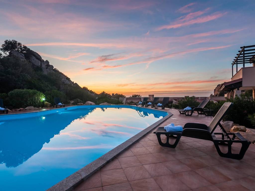 appartamento in vendita a Trinità d'Agultu e Vignola in zona Costa Paradiso
