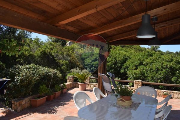 casa indipendente in vendita a Trinità d'Agultu e Vignola in zona Costa Paradiso