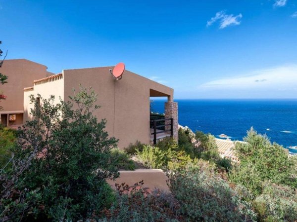 casa indipendente in vendita a Trinità d'Agultu e Vignola in zona Costa Paradiso