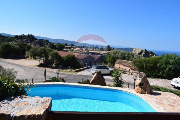 casa indipendente in vendita a Trinità d'Agultu e Vignola in zona Costa Paradiso