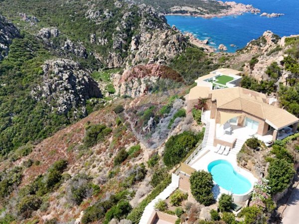 casa indipendente in vendita a Trinità d'Agultu e Vignola in zona Costa Paradiso