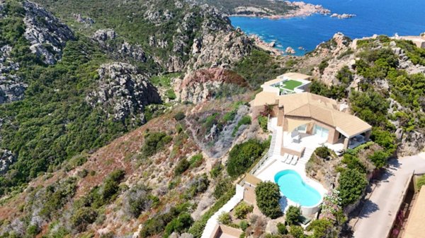 casa indipendente in vendita a Trinità d'Agultu e Vignola in zona Costa Paradiso