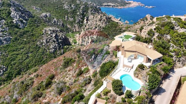 casa indipendente in vendita a Trinità d'Agultu e Vignola in zona Costa Paradiso