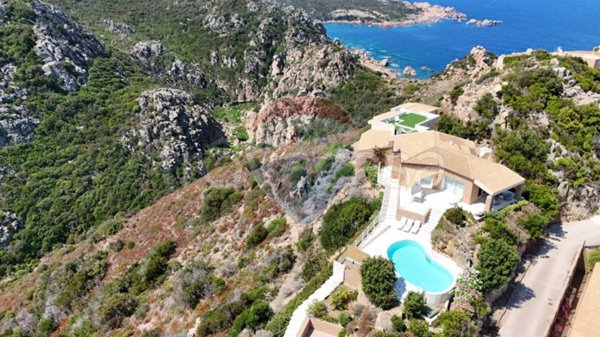 casa indipendente in vendita a Trinità d'Agultu e Vignola in zona Costa Paradiso