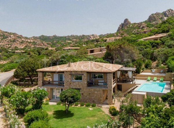 casa indipendente in vendita a Trinità d'Agultu e Vignola in zona Costa Paradiso