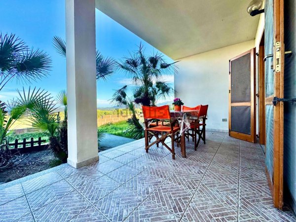 casa indipendente in vendita a Trinità d'Agultu e Vignola in zona Isola Rossa