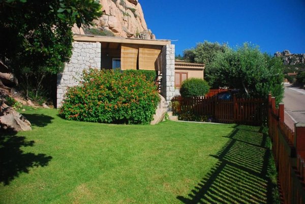 casa indipendente in vendita a Trinità d'Agultu e Vignola in zona Costa Paradiso