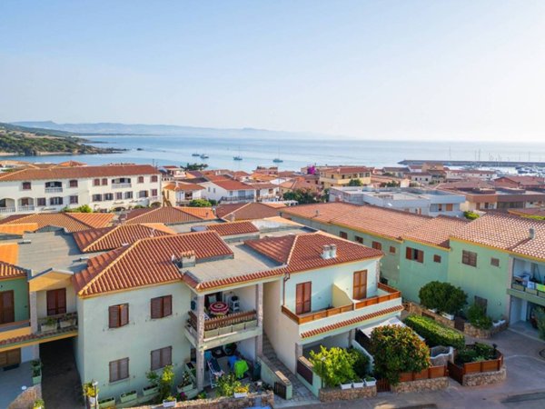 appartamento in vendita a Trinità d'Agultu e Vignola in zona Isola Rossa