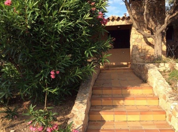 casa indipendente in vendita a Trinità d'Agultu e Vignola in zona Costa Paradiso