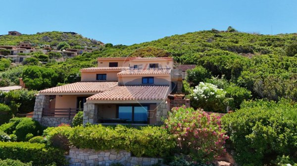 casa indipendente in vendita a Trinità d'Agultu e Vignola in zona Costa Paradiso
