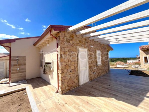 casa indipendente in vendita a Trinità d'Agultu e Vignola in zona Isola Rossa