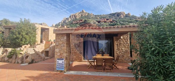 casa indipendente in vendita a Trinità d'Agultu e Vignola in zona Costa Paradiso