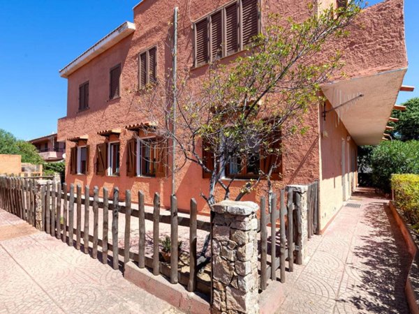 appartamento in vendita a Trinità d'Agultu e Vignola in zona Isola Rossa