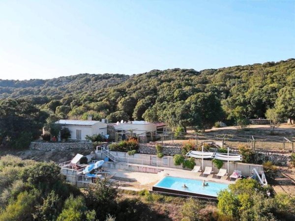 casa indipendente in vendita a Trinità d'Agultu e Vignola