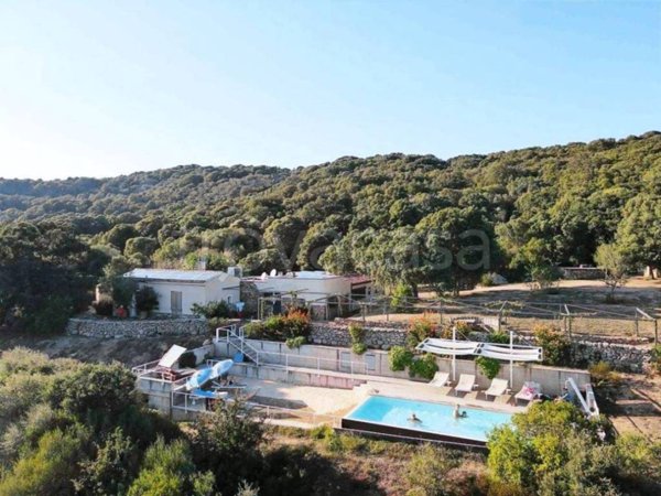 casa indipendente in vendita a Trinità d'Agultu e Vignola