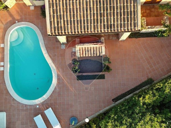 casa indipendente in vendita a Trinità d'Agultu e Vignola in zona Costa Paradiso