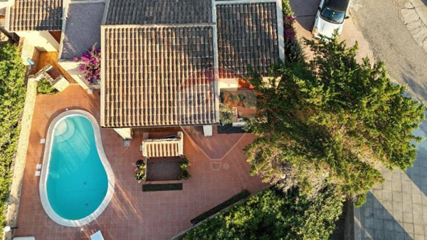 casa indipendente in vendita a Trinità d'Agultu e Vignola in zona Costa Paradiso