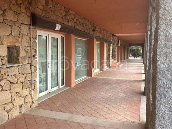 negozio in vendita a Trinità d'Agultu e Vignola