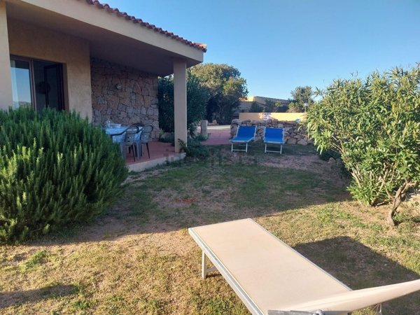 casa indipendente in vendita a Trinità d'Agultu e Vignola