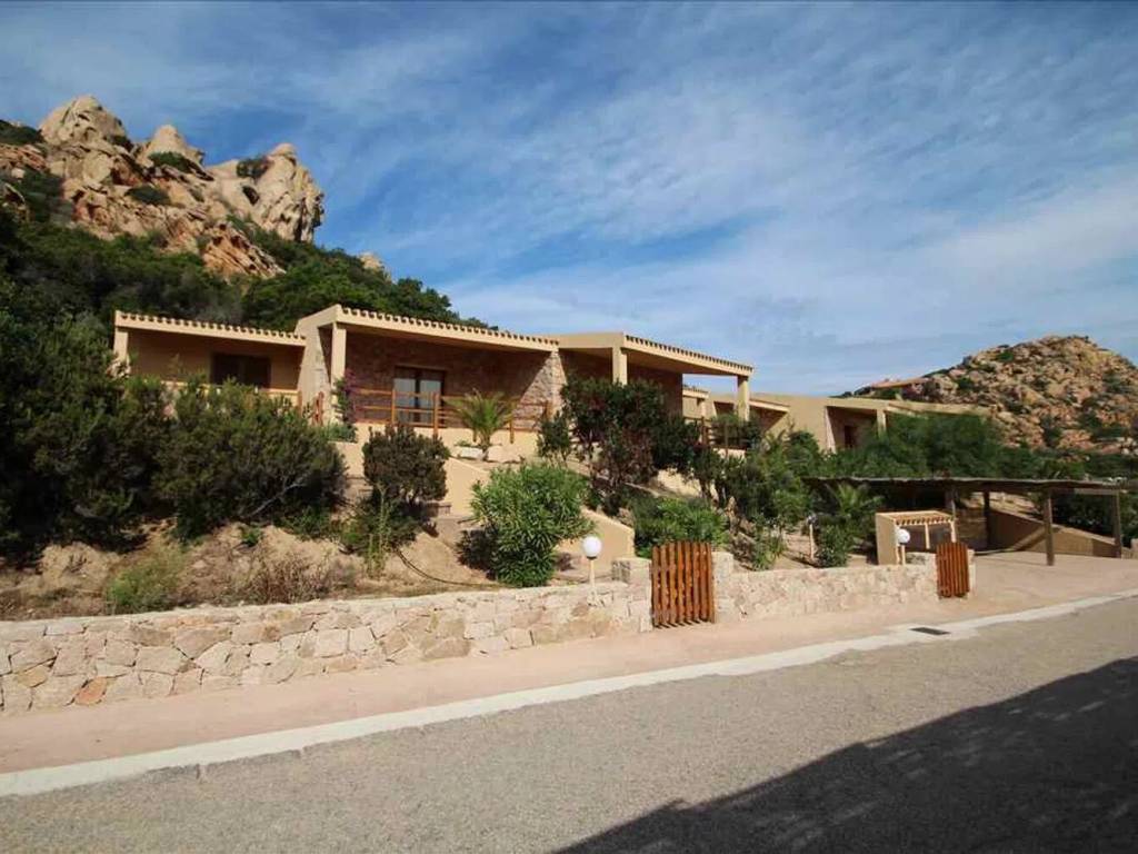 casa indipendente in vendita a Trinità d'Agultu e Vignola in zona Costa Paradiso