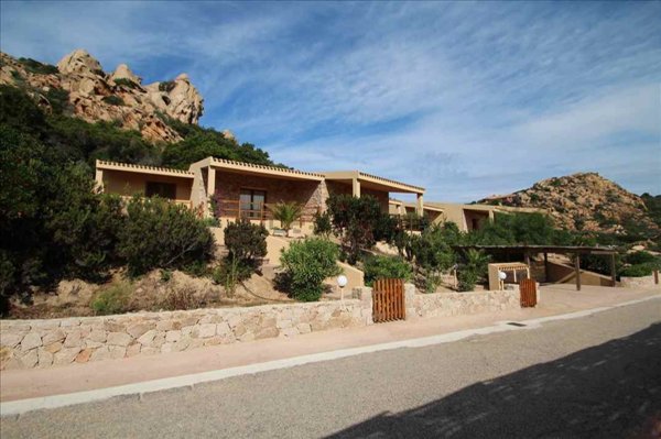 casa indipendente in vendita a Trinità d'Agultu e Vignola in zona Costa Paradiso