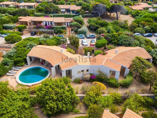 casa indipendente in vendita a Trinità d'Agultu e Vignola in zona Costa Paradiso