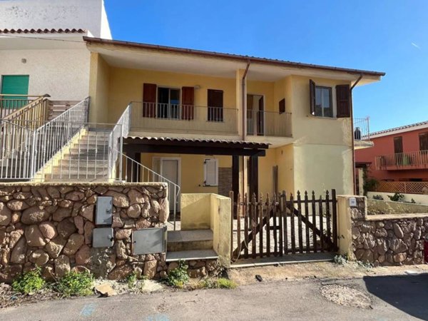 appartamento in vendita a Trinità d'Agultu e Vignola in zona Isola Rossa