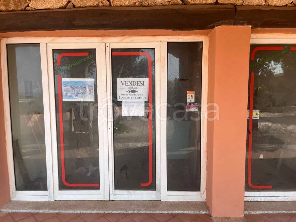 negozio in vendita a Trinità d'Agultu e Vignola