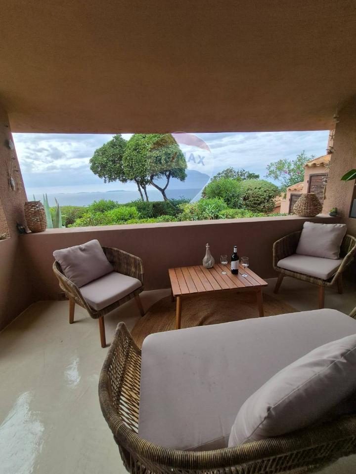 appartamento in vendita a Trinità d'Agultu e Vignola in zona Costa Paradiso