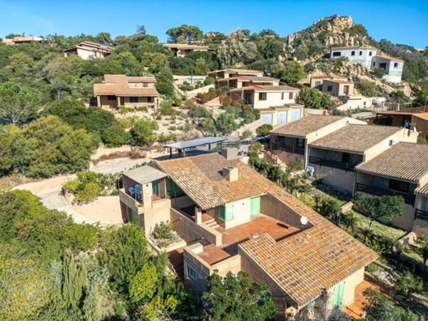 casa indipendente in vendita a Trinità d'Agultu e Vignola in zona Costa Paradiso