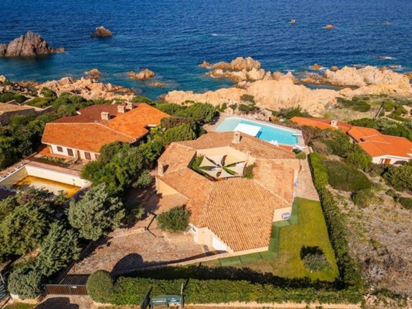 casa indipendente in vendita a Trinità d'Agultu e Vignola in zona Costa Paradiso