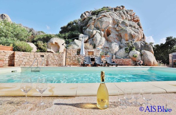 casa indipendente in vendita a Trinità d'Agultu e Vignola in zona Costa Paradiso