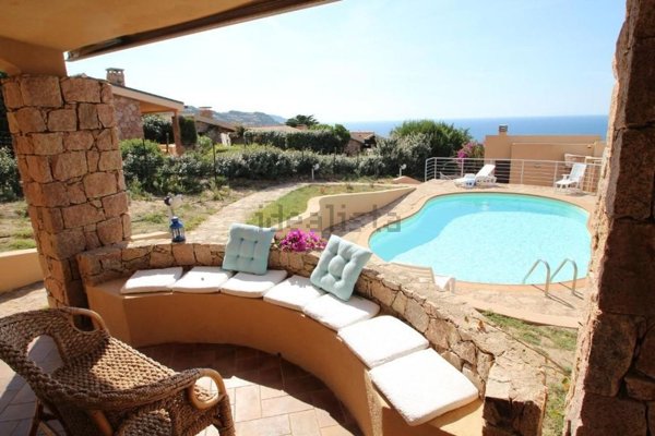 casa indipendente in vendita a Trinità d'Agultu e Vignola in zona Costa Paradiso