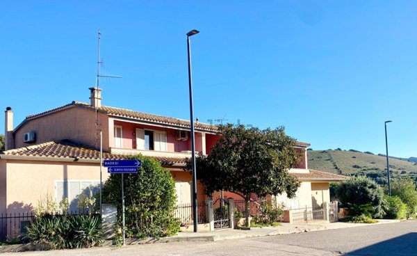 appartamento in vendita a Trinità d'Agultu e Vignola in zona Isola Rossa