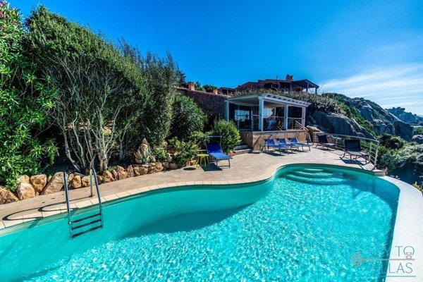 casa indipendente in vendita a Trinità d'Agultu e Vignola in zona Costa Paradiso