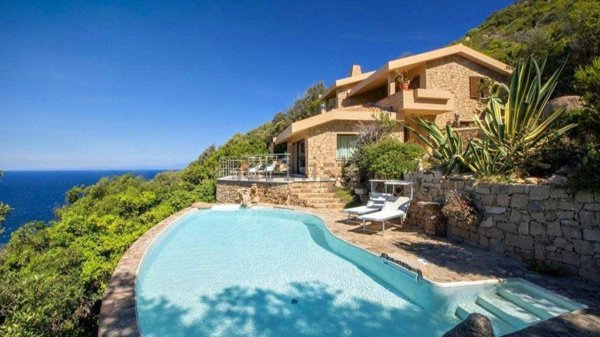 casa indipendente in vendita a Trinità d'Agultu e Vignola