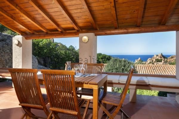 casa indipendente in vendita a Trinità d'Agultu e Vignola