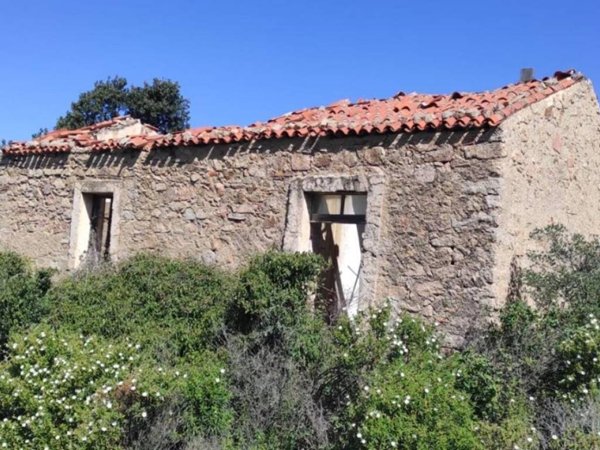 casa indipendente in vendita a Trinità d'Agultu e Vignola
