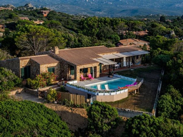 casa indipendente in vendita a Trinità d'Agultu e Vignola in zona Costa Paradiso