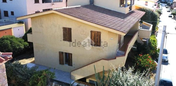 appartamento in vendita a Trinità d'Agultu e Vignola in zona Isola Rossa
