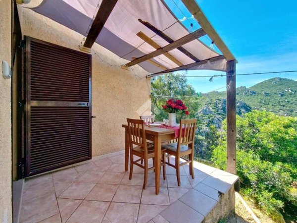 appartamento in vendita a Trinità d'Agultu e Vignola in zona Costa Paradiso