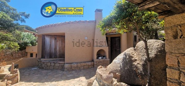 casa indipendente in vendita a Trinità d'Agultu e Vignola in zona Costa Paradiso