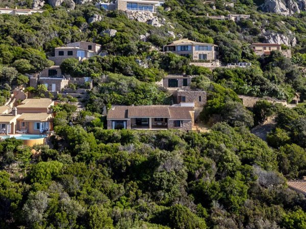casa indipendente in vendita a Trinità d'Agultu e Vignola in zona Costa Paradiso