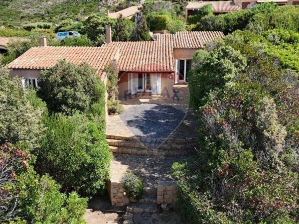 casa indipendente in vendita a Trinità d'Agultu e Vignola in zona Costa Paradiso