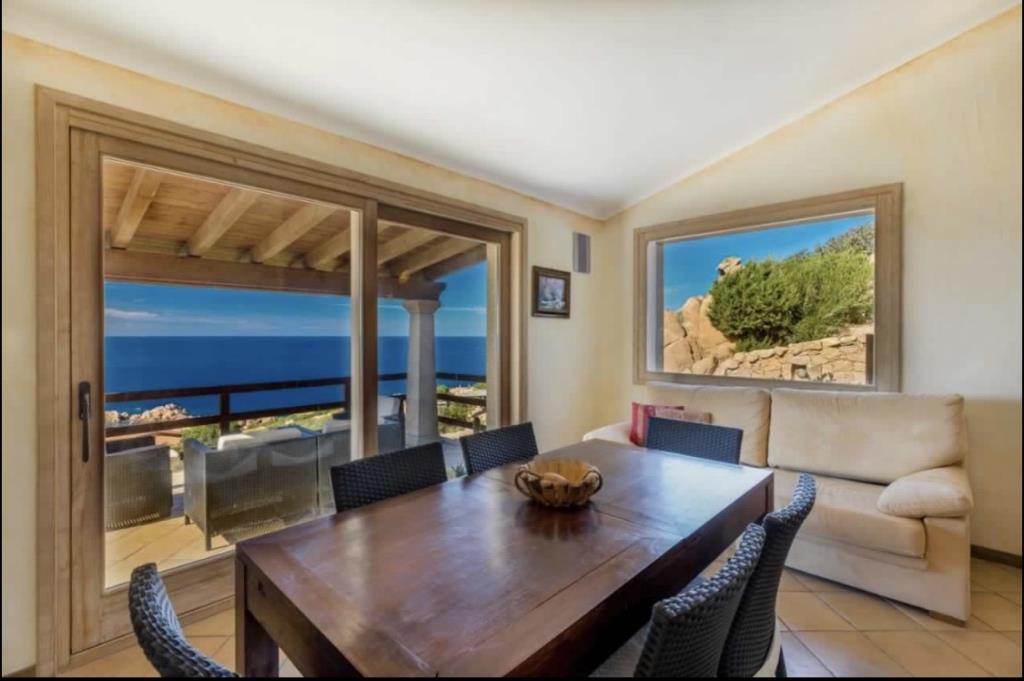 casa indipendente in vendita a Trinità d'Agultu e Vignola in zona Costa Paradiso